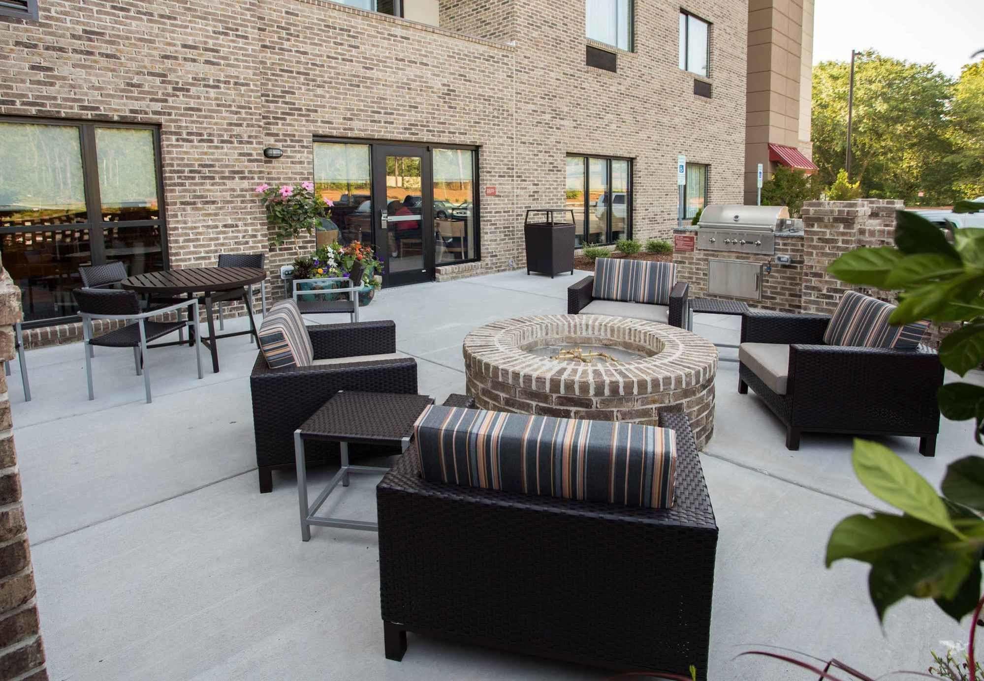 Towneplace Suites By Marriott Southern Pines Aberdeen Eksteriør billede